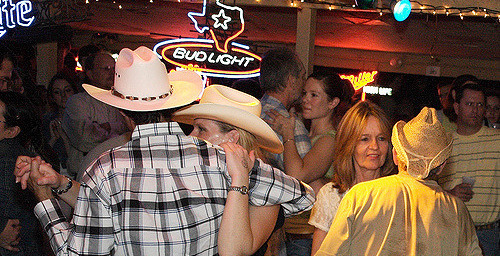 dancers at the broken spoke