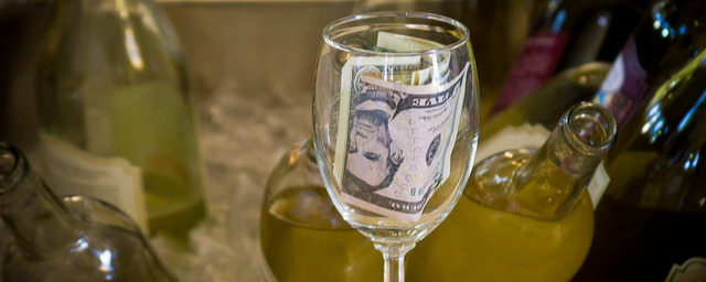 Tip Wine Glass