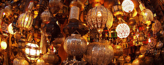 Traditional lamps are sold in the souks of Marrakech, in Morocco (@torrenegra).