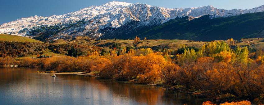 Lake Hayes and Coronet Peak.