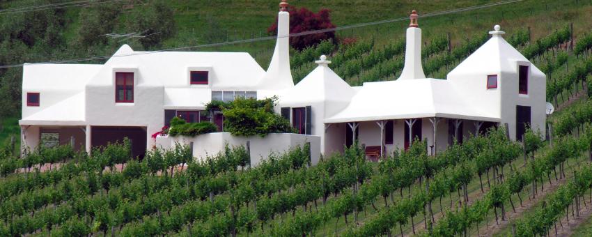 Te Mata vineyard, Hawkes Bay, New Zealand, 22 November 2005