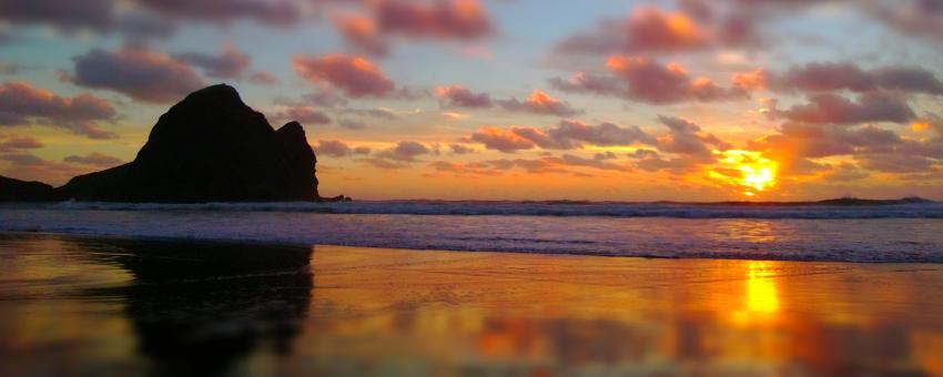 Sun Down Piha