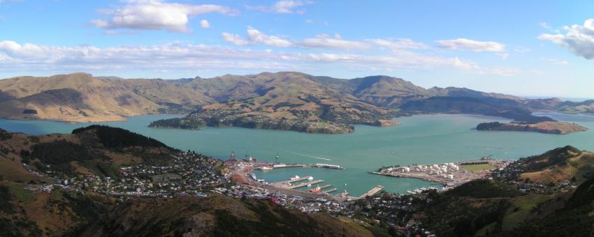 2006_panorama_lyttelton_harbour_christchurch_new_zealand