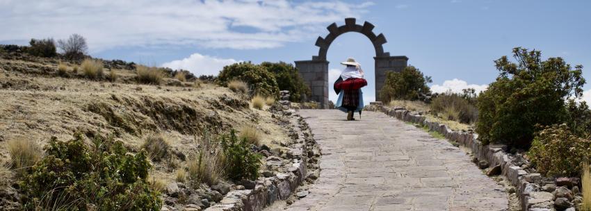 Amantaní arch