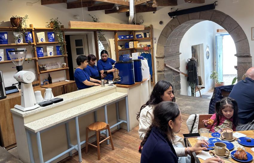 Florencia & Fortunata coffee shop Plaza de Armas Florencia & Fortunata coffee shop Plaza de Armas